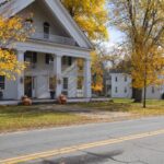 Canaan Street Lake Inn